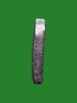 Phra Kru Wat Chana Songkhram Powder Amulet - Climbing Vine Mold Black Earth — รูปที่ 2