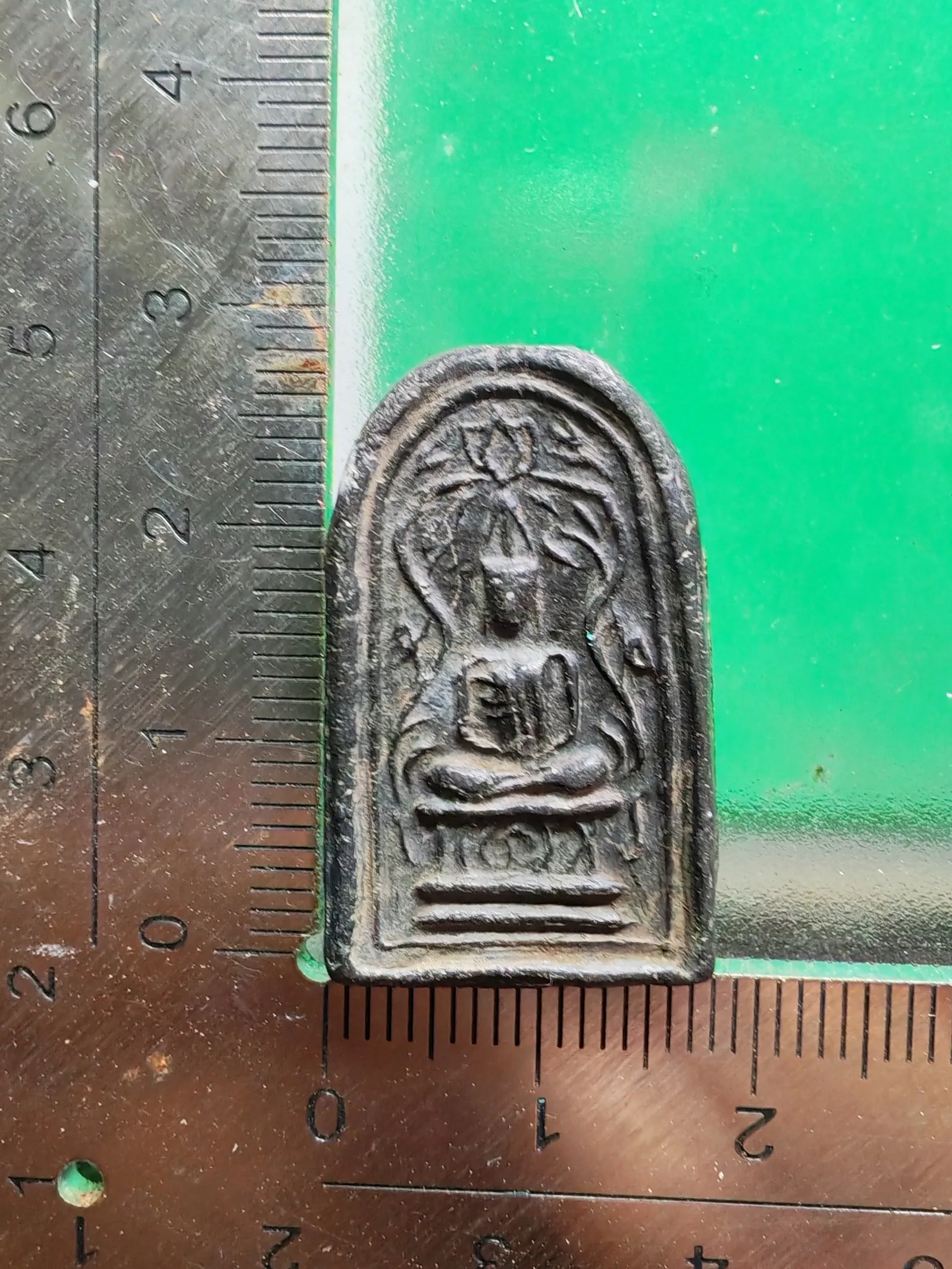 Phra Kru Wat Chana Songkhram Powder Amulet - Climbing Vine Mold Black Earth — รูปที่ 4