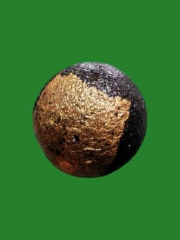 Luk Om Amulet - Wan Chan Mak Paste with Luang Pu Yem Hair Strands, Wat Sam Ngam, Nakhon Pathom, B.E. 2554 — รูปที่ 1