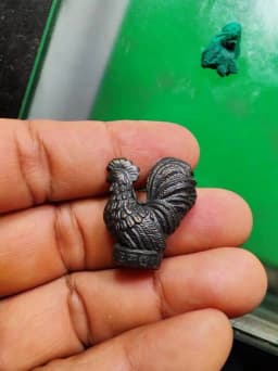 Rooster Amulet (Luang Pu Suang Model Upper Dip Saturn 5) Lead/Copper - Wat Tham Phrom Sawat, B.E. 2555 — รูปที่ 4