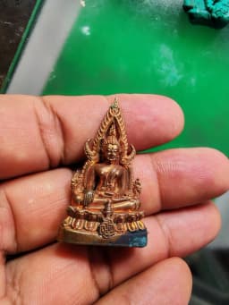 Phra Kring Phra Buddha Chinnarat B.E. 2543 Thong Dok Buab Blessed by Luang Pu Mun — รูปที่ 5