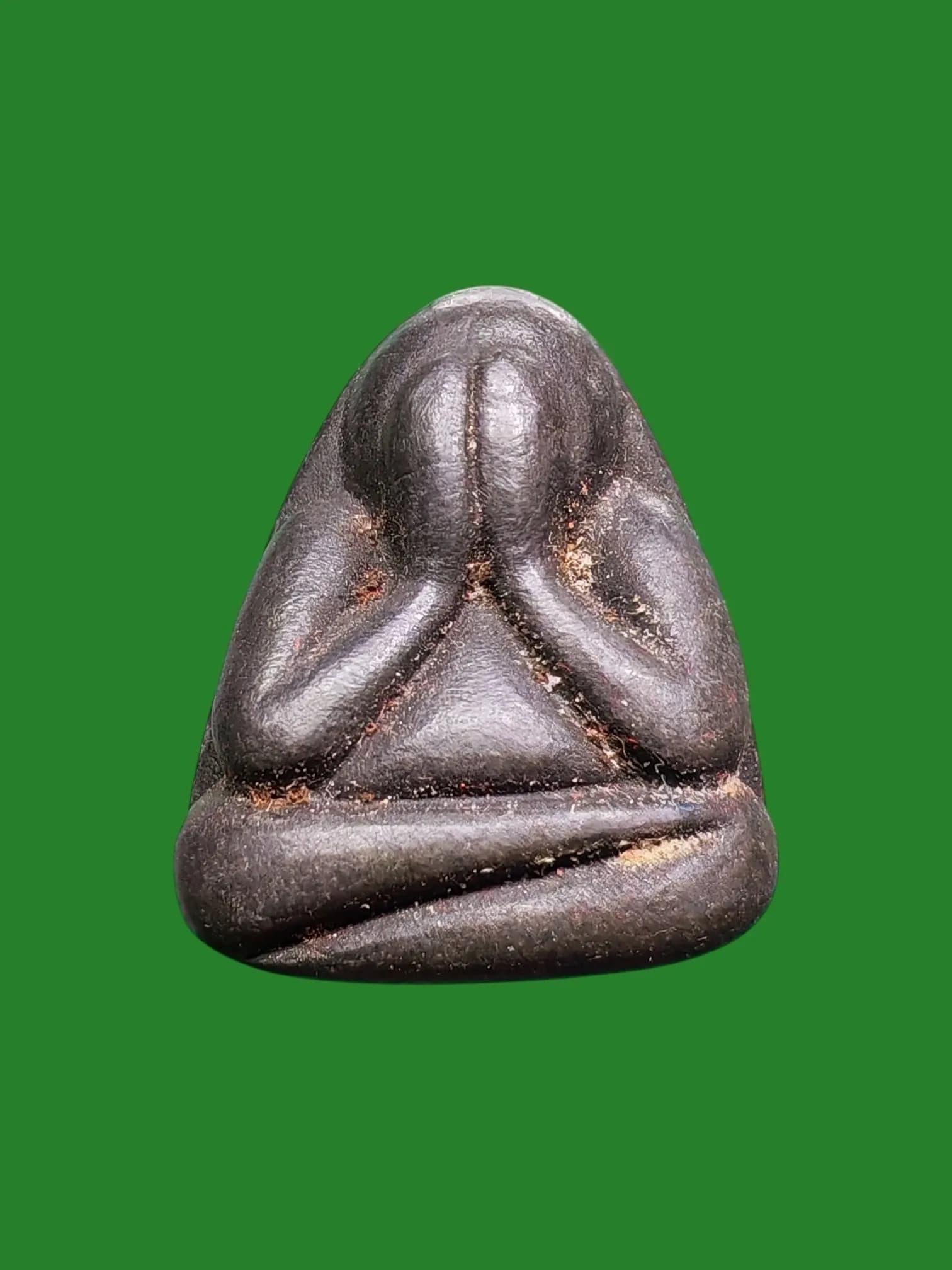 Phra Pid Ta B.E. 2519 Powder Amulet Luang Pu Kaew Design Luang Pho Wichian Wat Khruea Wan