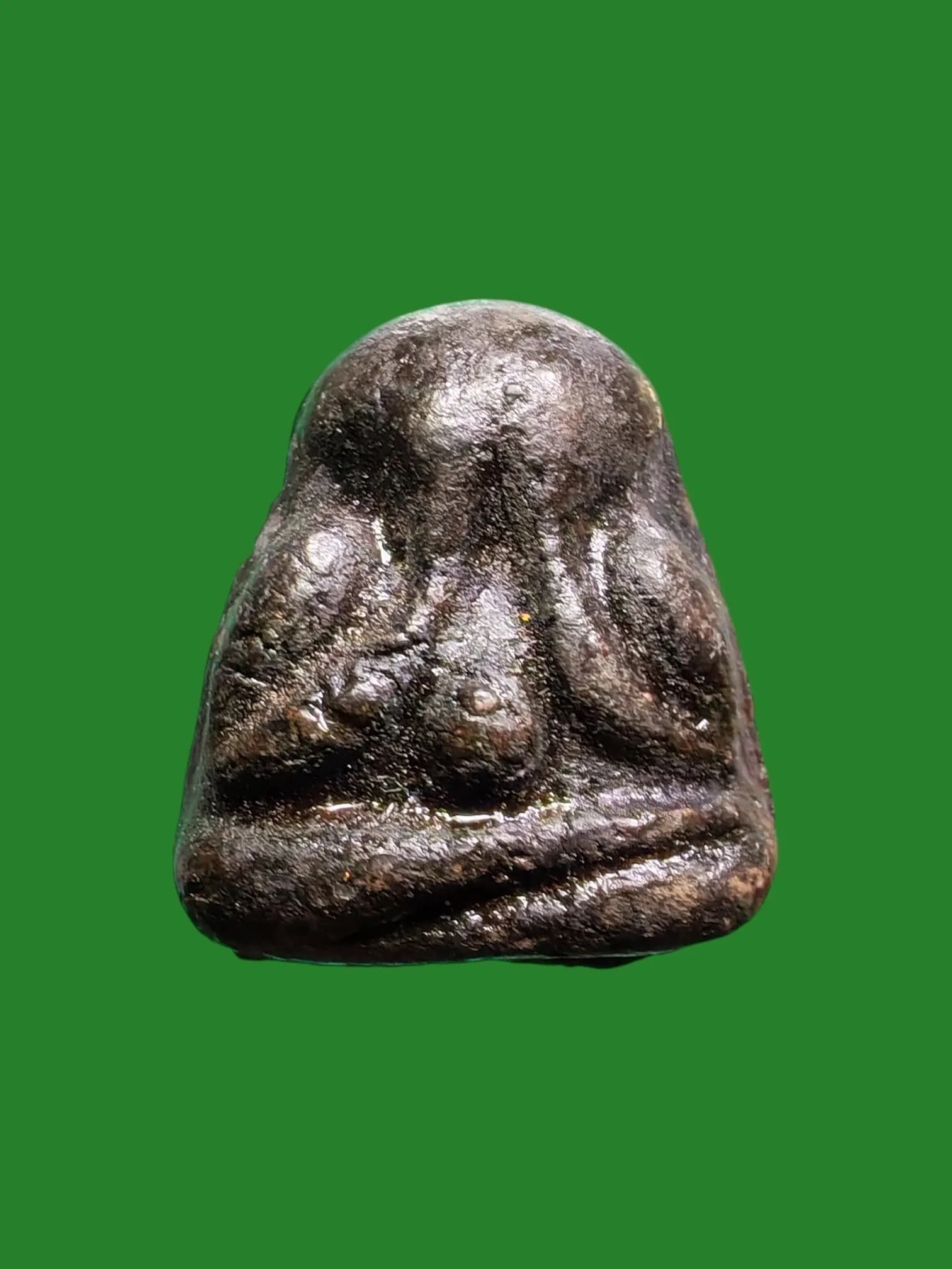 Phra Pid Ta Luang Pho Pan Wat Khruea Wai Yant Ang Powder Luk Rak B.E. 2490-2517 Chachoengsao